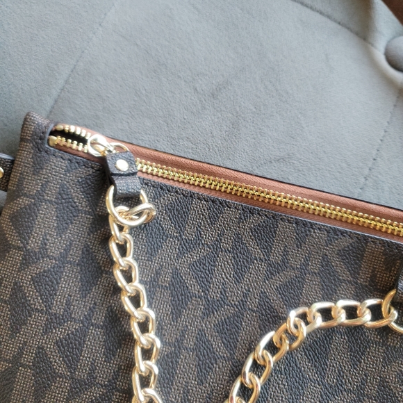 New, no tag, Michael Kors     Fannypack - Picture 4 of 7
